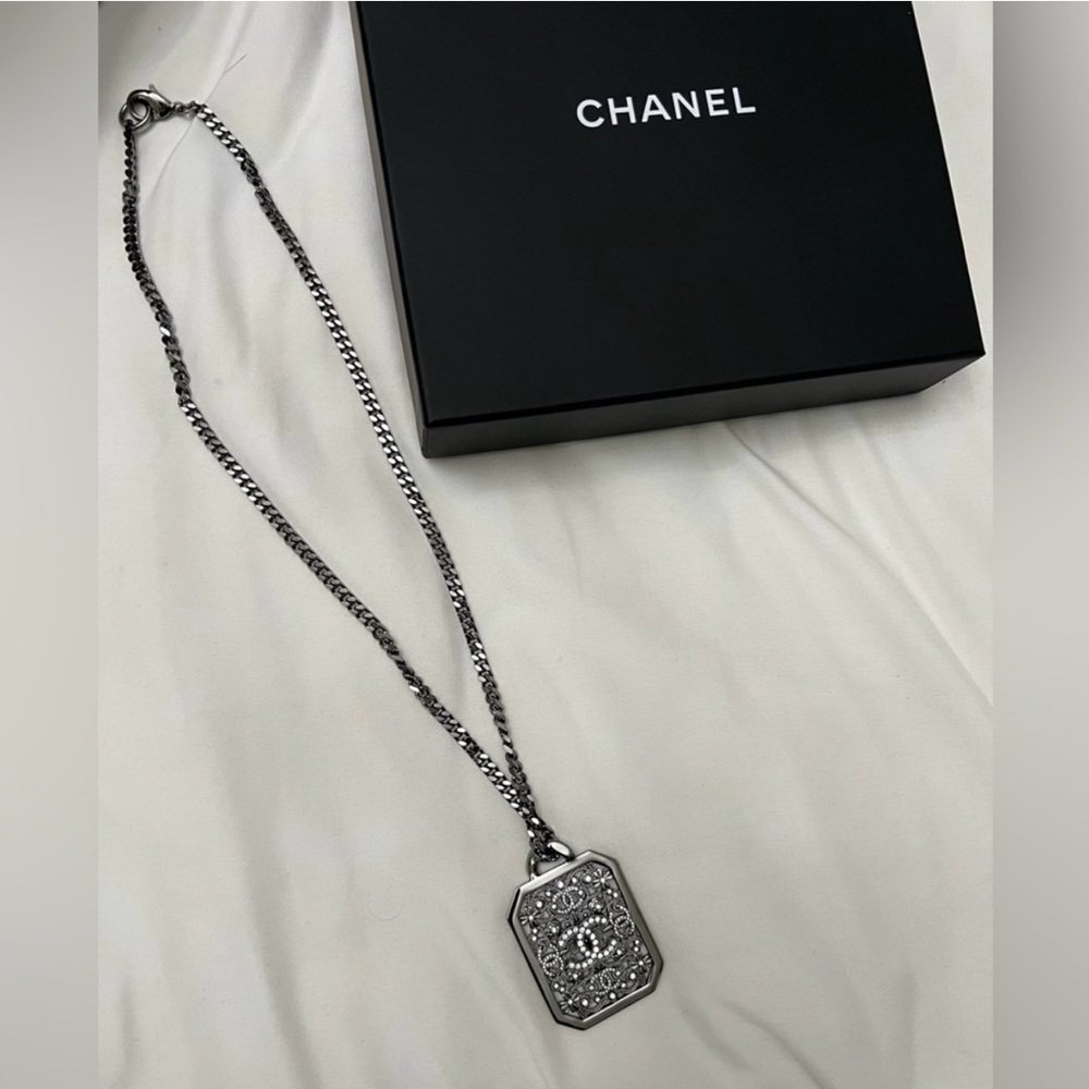 CHANEL necklace